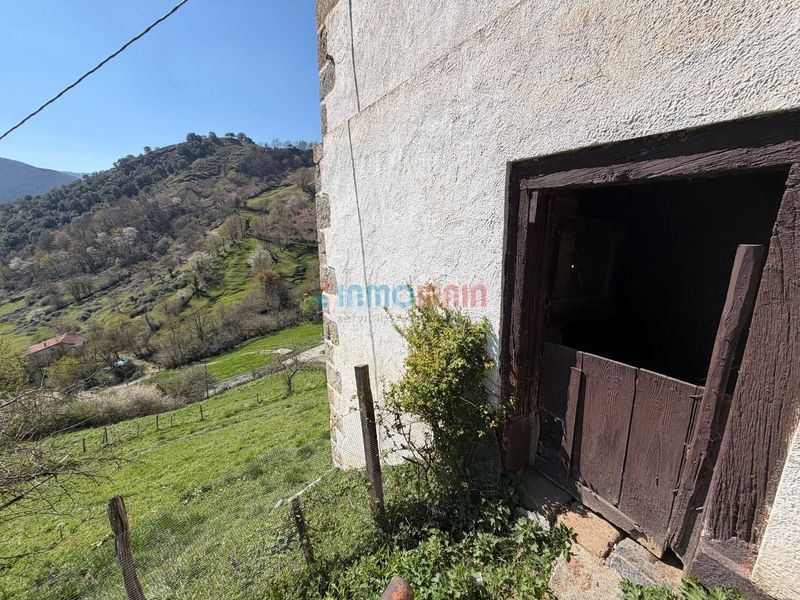 Foto 8f1eb2bc-8a41-4f2b-be9c-9650a0b1e15b. Casa amb calefacció a Ataun