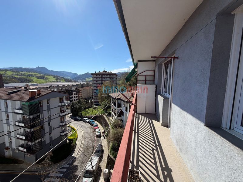 Foto 20f37fb3-0b27-4169-90df-b012154a2308. Pis a Beasain