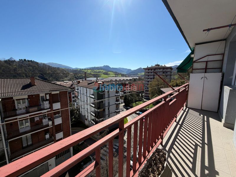 Foto 888b2c36-31d2-4576-9d06-380e413215e0. Pis a Beasain