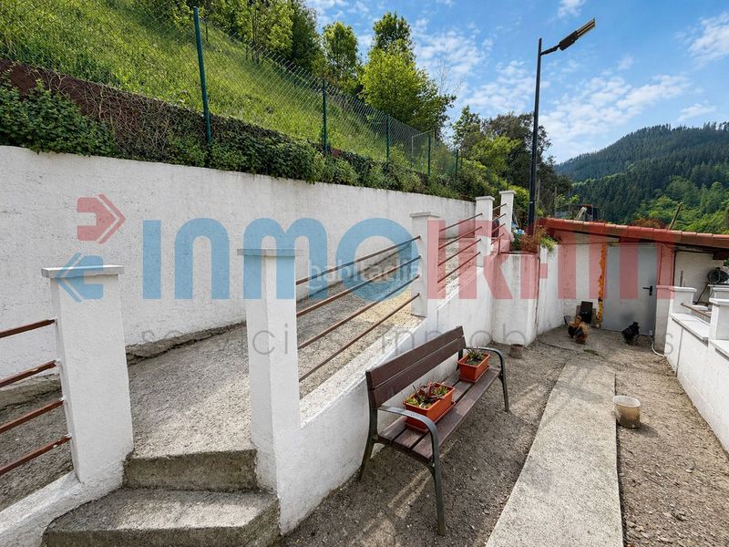 Foto 8230640b-9e67-4294-88b0-00b561726cdd. Casa amb calefacció piscina a Ataun