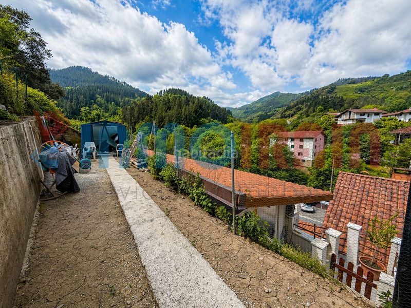 Foto 9bb9e4f3-0c8e-4b52-b2aa-a0eaa588c488. Casa amb calefacció piscina a Ataun