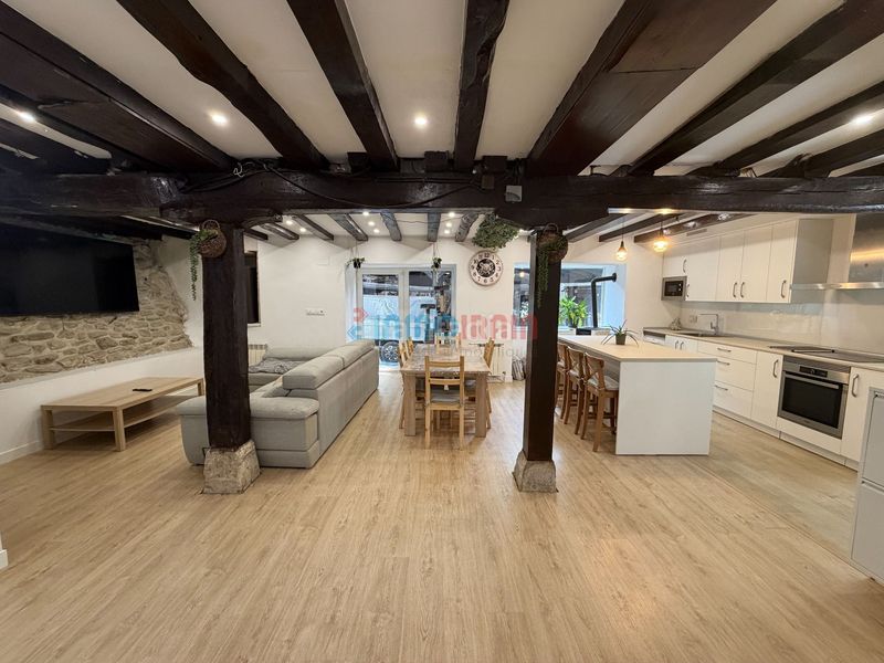 Foto d68f64d3-5c1c-4061-a245-9a80049144f1. Casa amb calefacció piscina a Ataun