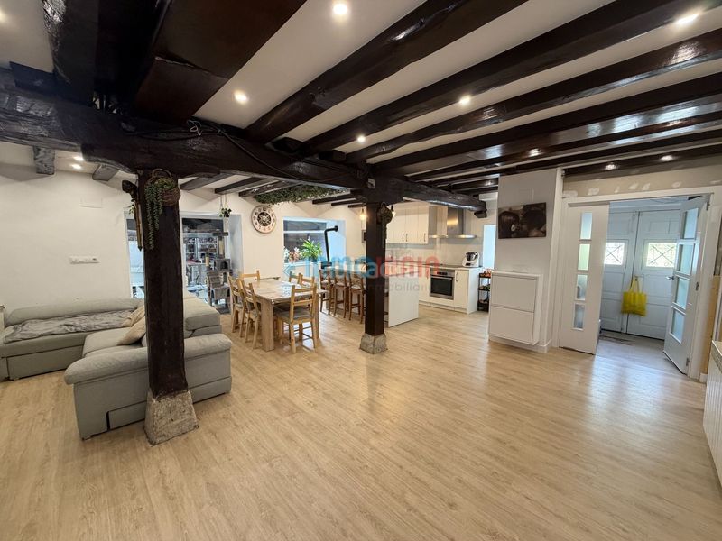 Foto ed13a25e-1dad-4c86-aa71-e2d98fdd3cc4. Casa amb calefacció piscina a Ataun