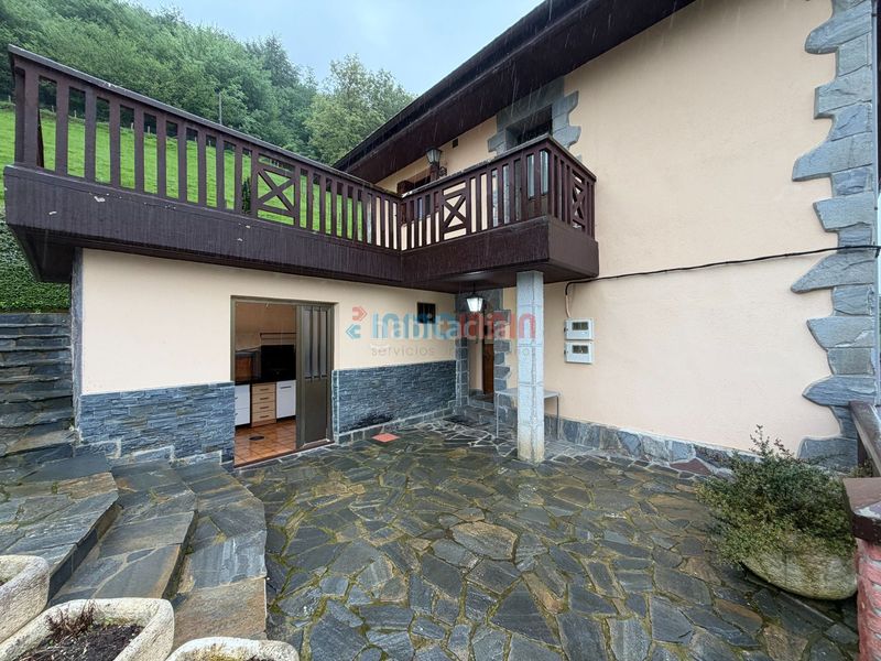 Foto eedd64ae-bbb4-4aa6-928d-0e02e752a598. Casa amb calefacció a Zaldibia