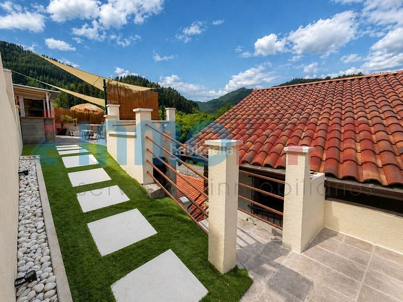 Foto 9b42ab1e-eac8-40ca-8583-41a168ab0ce2. Casa amb calefacció piscina a Ataun