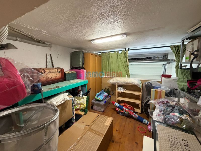 Foto bdbb3859-b7fb-4942-bc29-ac6b18d1110f. Aparcament cotxe a Beasain