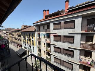 Flat  Jose miguel iturriotz kalea. Piso reformado en el centro de beasain, ideal inversión