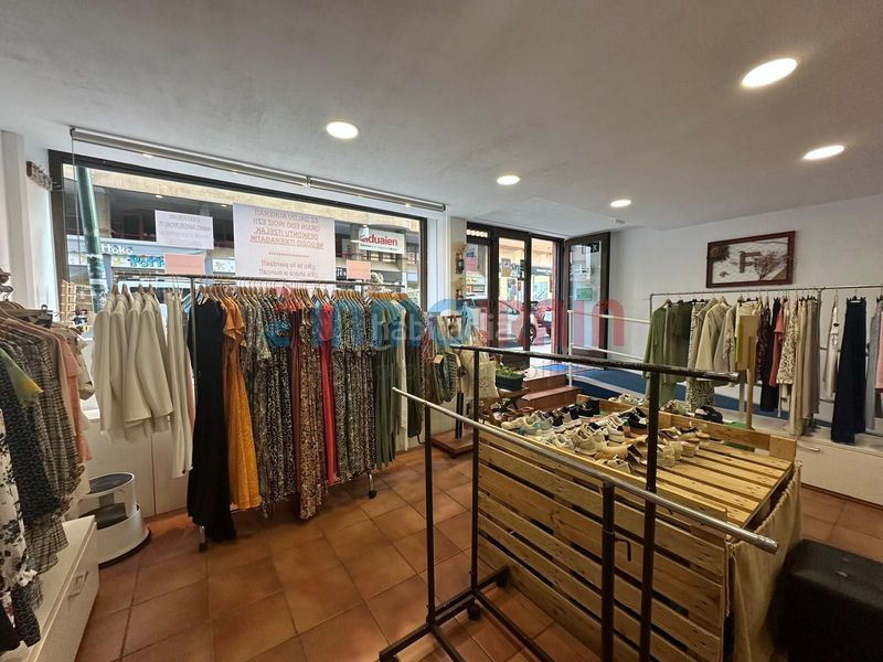 Foto bd78156d-96ff-4f0c-981f-8ff62e103273. Affitto locale commerciale in Tolosa