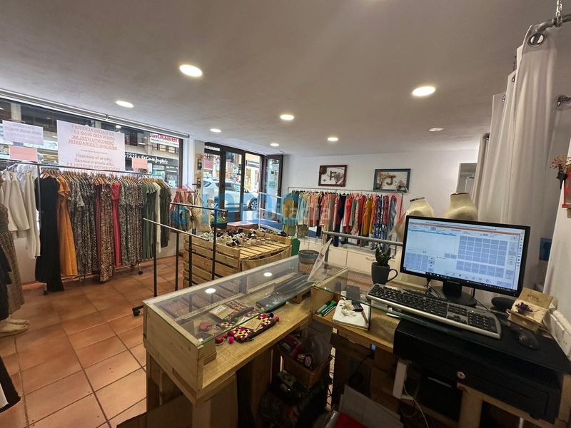 Foto cd5ff3c7-1469-4ae8-b5bd-c402f9b7bb44. Affitto locale commerciale in Tolosa