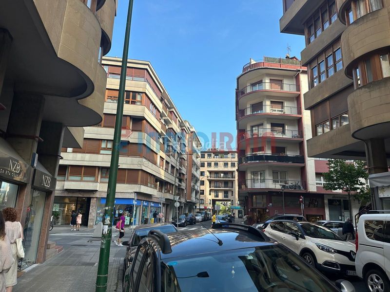 Foto dd885e60-0fb3-4e68-b85a-4133ea19b878. Affitto locale commerciale in Tolosa