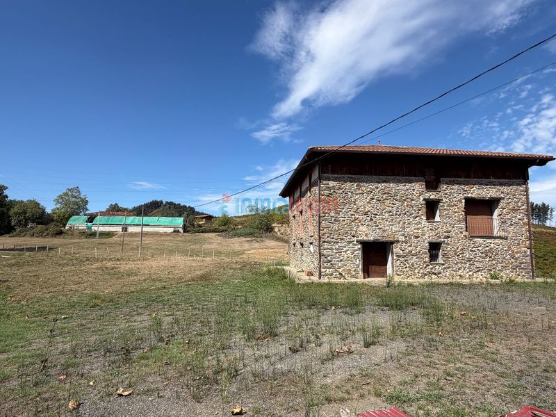 Foto 19a1214c-4ca0-4667-8281-f43f0db242ce. Casa a Idiazabal