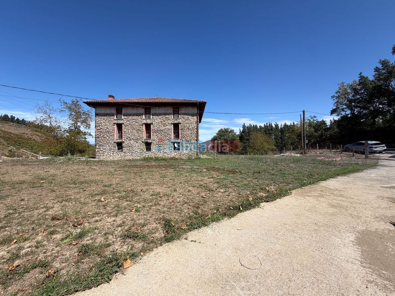 Foto b447370d-b5a8-4412-a0c4-e9c88420844f. Casa a Idiazabal