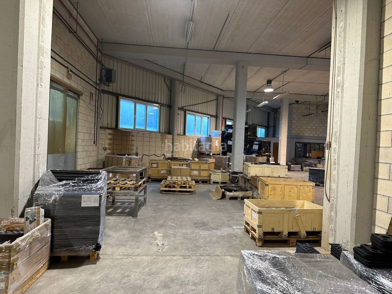 Foto d7a9ce70-5182-42d8-b72b-16de912190f7. Bâtiment à usage industriel dans Asteasu