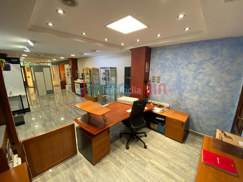 Foto 67d021dc-fe70-4533-be7f-638ba0309670. Local comercial local en plena avenida de navarra . ideal para emprender tu negocio en una ubicación estratégica. en Beasain