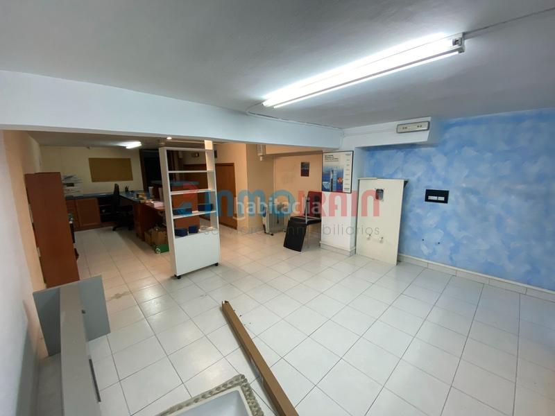 Foto 6beb7ba8-1e00-4498-95be-70a01784e0c6. Local comercial local en plena avenida de navarra . ideal para emprender tu negocio en una ubicación estratégica. en Beasain