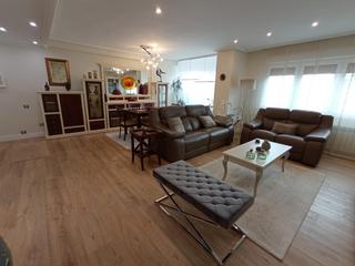 Piso en Oeste. Impecable piso en venta en logroño, zona centro