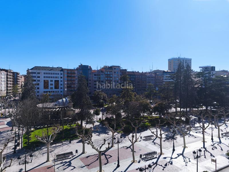 Foto 936c4690-57cd-4301-b2e8-cbb2b7cb8c30. Piso  con terraza y vistas al espolón, centro . en Logroño