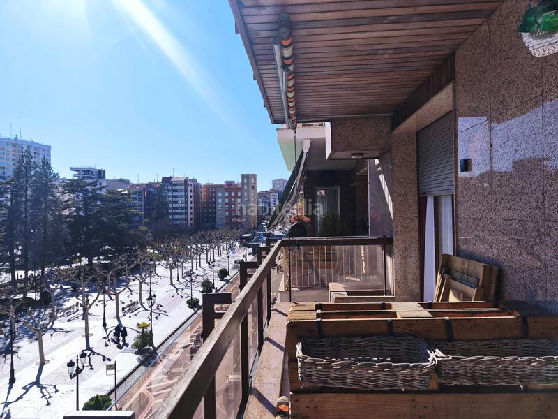 Foto bcdafb2e-edf1-4fbc-bcef-531e5c345cb6. Piso  con terraza y vistas al espolón, centro . en Logroño