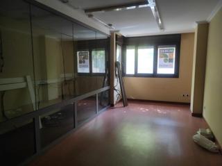 Büro  Vara de rey. Oficina en centro de logroño exterior , junto a gran vía, distri