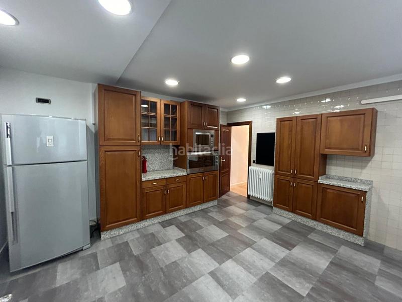 Foto a2be1039-5ef0-4d5d-a99b-7ee696db2565. Lloguer pis amb calefacció aparcament a Gran Via Logroño