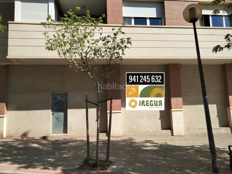 Foto 4c341f63-0fa0-46b4-9a4f-8e8f2e2b221b. Alquiler local comercial local de 129 metros cuadrados en venta y alquiler. diáfano. cuenta con salida de humos. en Logroño