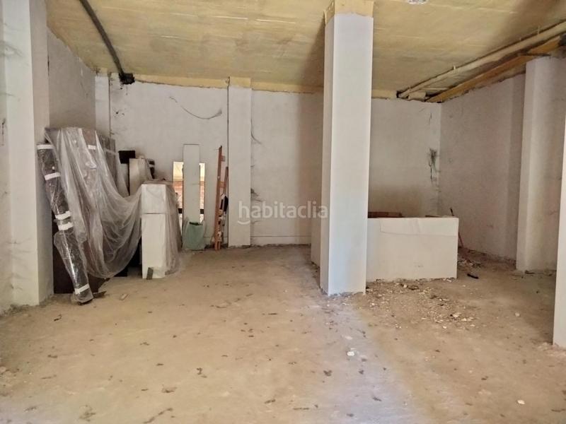 Foto ac7100e1-62a8-439b-8173-5ac01a91948c. Alquiler local comercial local de 129 metros cuadrados en venta y alquiler. diáfano. cuenta con salida de humos. en Logroño