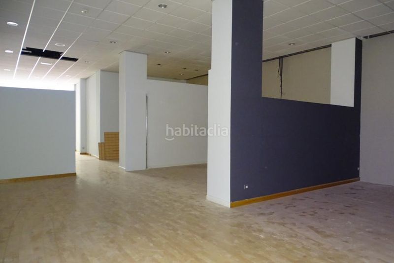 Foto 8ad2ecfc-36eb-4629-9699-57789cfe7946. Local comercial  en venta en Gran Via Logroño