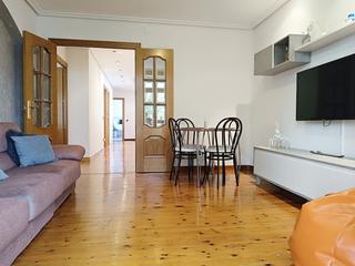 Appartement à San Millán - Ayuntamiento. Piso en venta en avenida de la paz, logroño