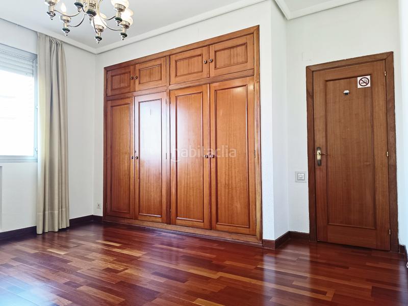 Foto fedd0665-80a1-410d-94eb-91d77d3400de. Piso  en venta en san anton, centro en Gran Via Logroño