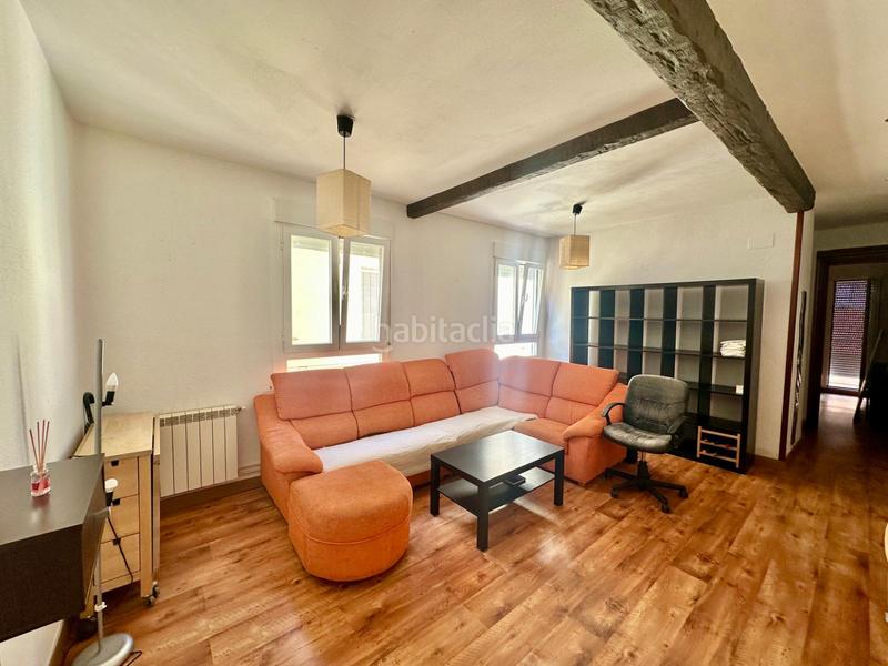 Foto 7a519d34-a390-4fcc-b42f-20094a08f455. Alquiler piso atención piso en alquiler en el corazón ! presentamos un exclusivo piso situado en la zona centro, ideal para quienes bu en Logroño