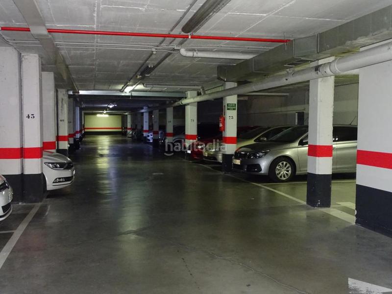 Foto 608d2619-3665-45d9-8471-ccf692b525c0. Parking coche garaje en venta en zona valdegastea en Logroño