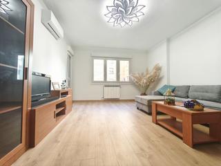 Appartement à Juzgados. Piso reformado en venta en calle chile
