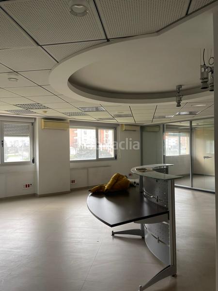 Foto 16b95e2c-98d9-4bc1-9107-0de6301bea62. Oficina excelente oficinas en Los Lirios en Los Lirios Logroño