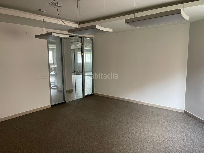 Foto 210adbe6-fd6b-47f9-853b-97a04d58d09a. Oficina excelente oficinas en Los Lirios en Los Lirios Logroño