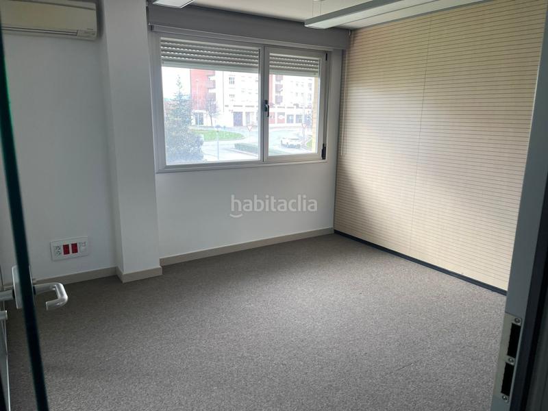 Foto 2855a433-96f7-46b9-afee-abe2cfc2f07e. Oficina excelente oficinas en Los Lirios en Los Lirios Logroño