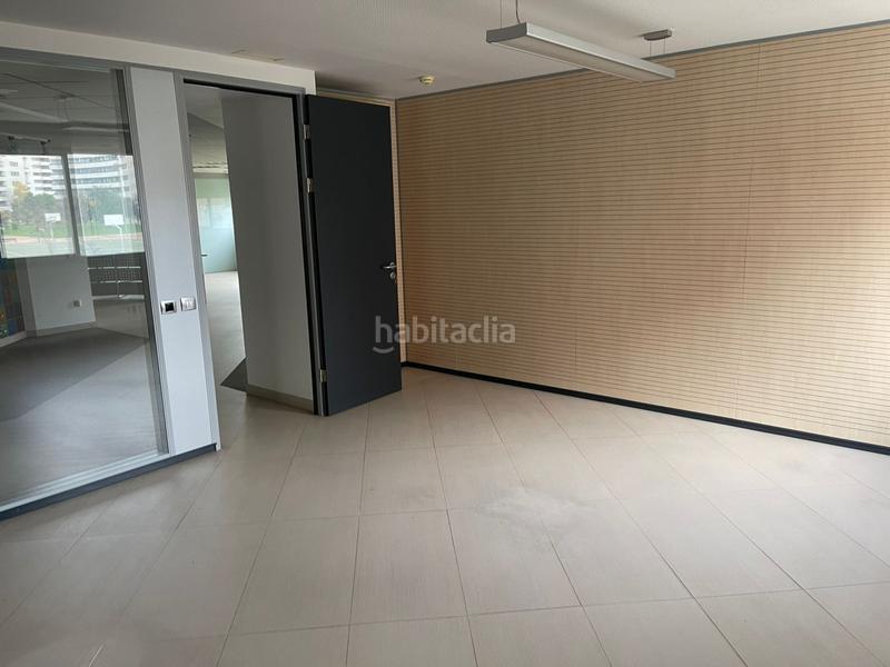 Foto 6ef70f8f-0a93-4a4b-90e3-b7378b12ada1. Oficina excelente oficinas en Los Lirios en Los Lirios Logroño