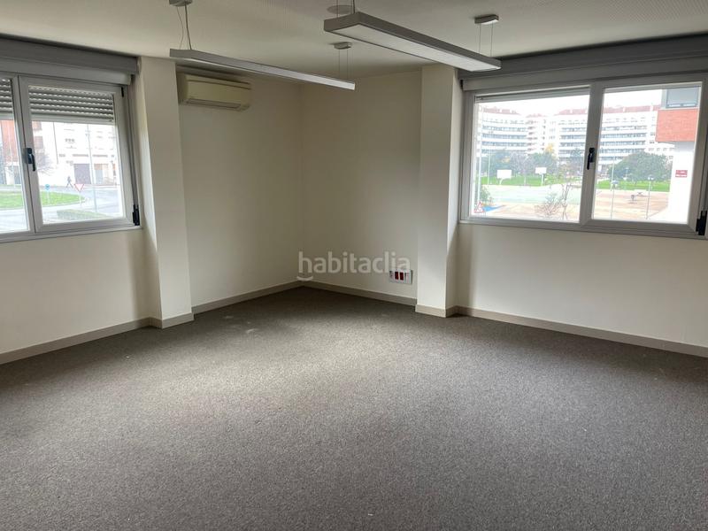 Foto ee4424d9-fb6d-4ab8-8c22-fb8a413bb1e3. Oficina excelente oficinas en Los Lirios en Los Lirios Logroño