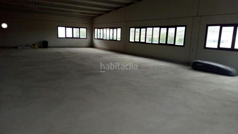Foto 12d29016-f841-462f-9a55-589728aa939b. Nave industrial nave en alquiler de 665 m, con una entreplanta de 130 m. la propiedad incluye un muelle de carga y descarga apto para en Fuenmayor