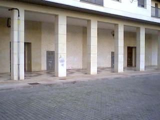 Local Comercial  Logroño - parque san adrian. Parque san adrian, 101 m, 62 m de sótano, posibilidad de entrepl