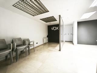 Lloguer Oficina  Logroño - vara de rey. Oficina en vara de rey,exterior de 70m2. amueblada con dos despa