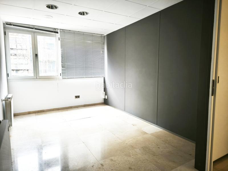 Foto 87d985b9-b7d4-479a-b073-6f80ea0e0ff2. Rent office space with heating in Gran Via Logroño