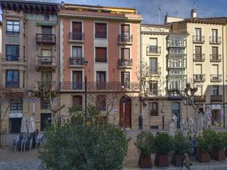 Piso en Gran Via. Pisazo en pleno centro,6 habitaciones,2 baños, salón y 3 terraza