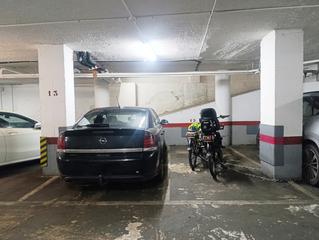 Parking coche en Gran Via
