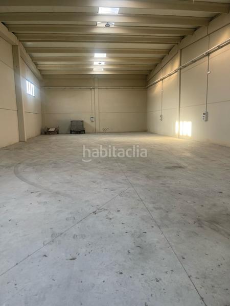 Foto 0ec40498-176d-427e-8fda-48ba623aa1e0. Miete fabrikhalle in Oyón / Oion