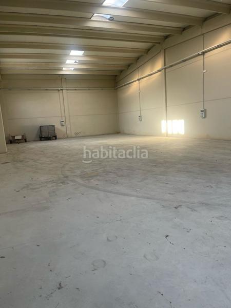 Foto 86ef2495-68a3-4eff-8d93-e93b0d43d9dd. Miete fabrikhalle in Oyón / Oion