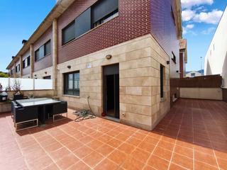 Casa adossada a Entrena. Elegancia y confort en entrena exclusiva casa adosada en venta e
