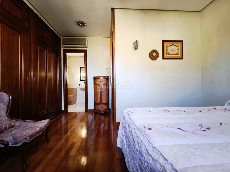 Foto 31741d5c-2384-44f1-bc35-434d46d66e00. Casa con riscaldamento parcheggio piscina in Avenida Madrid Logroño