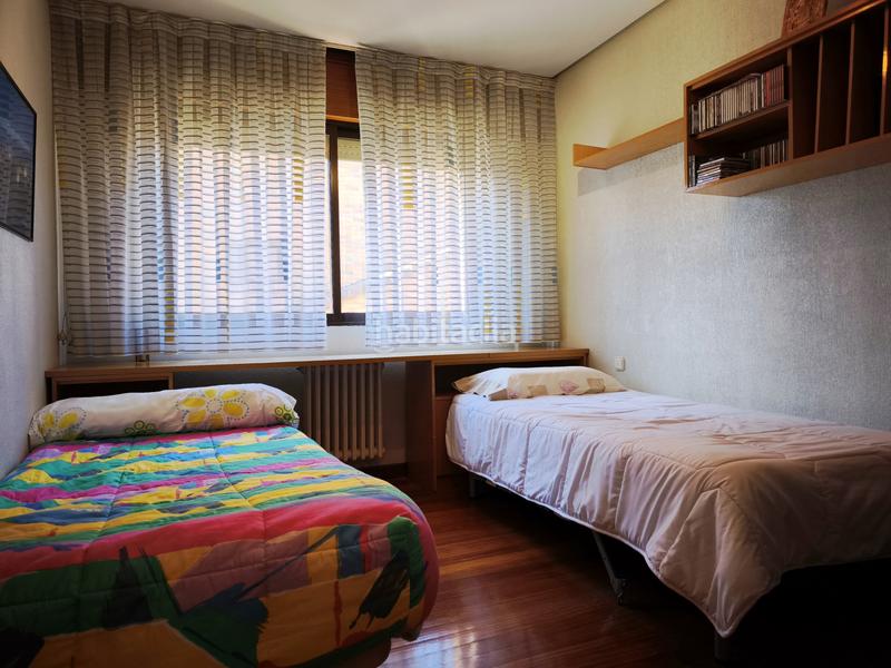 Foto 4df3d2d8-695c-4965-8880-42045323b96c. Casa con riscaldamento parcheggio piscina in Avenida Madrid Logroño