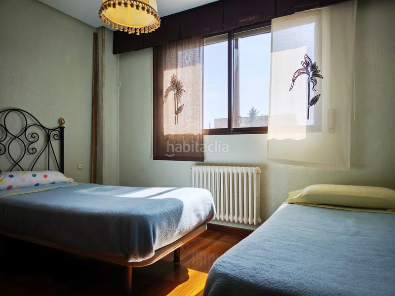 Foto 58039071-bd3e-4369-9527-ef639fc00f20. Casa con riscaldamento parcheggio piscina in Avenida Madrid Logroño