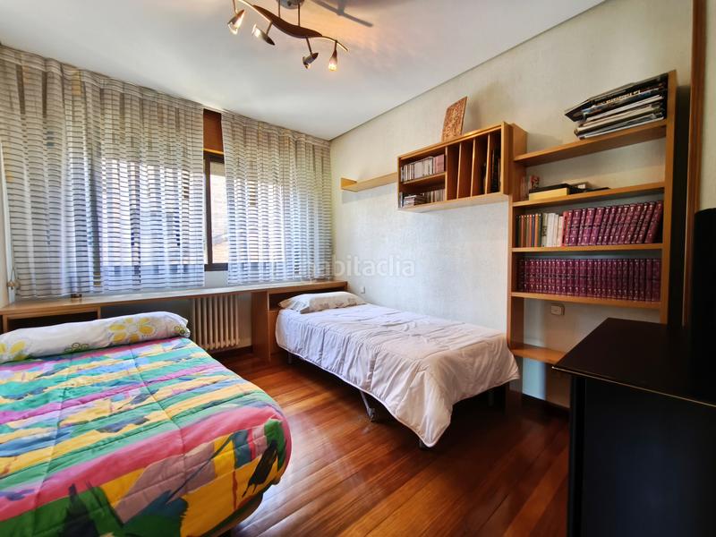 Foto 5e5e3456-58bf-4cf0-a61f-cfee23be329d. Casa con riscaldamento parcheggio piscina in Avenida Madrid Logroño